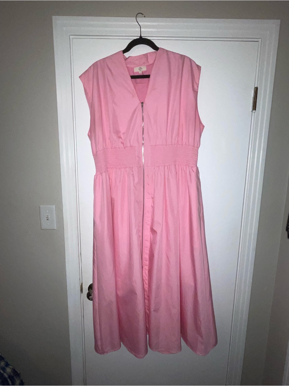 entro Light Pink Sleeveless Zip-Front Midi Dress